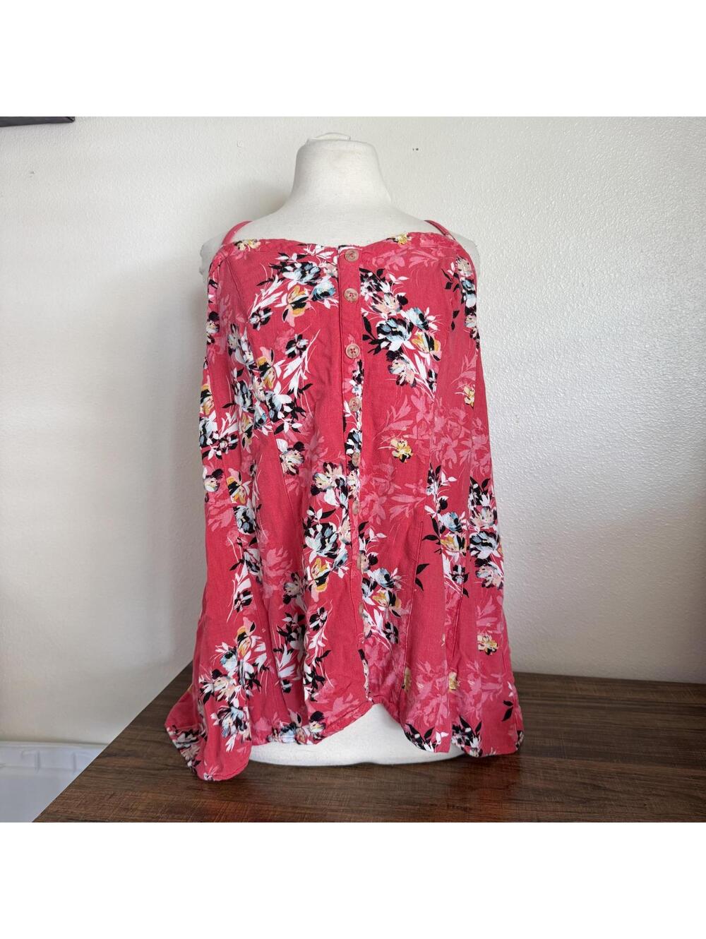 Torrid Floral Button-Front Tank Top Size 2
